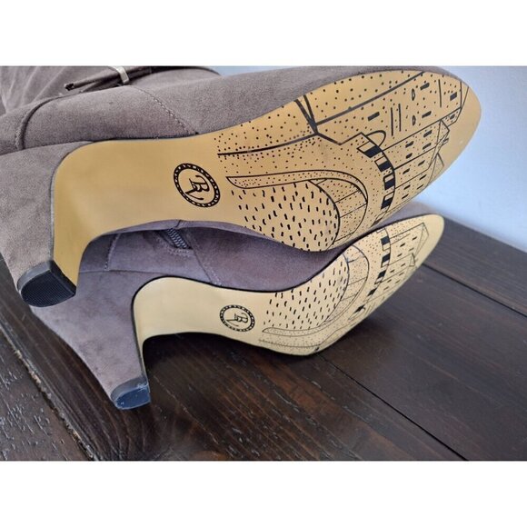 Bella Vita Sasha Gray Faux Suede Knee Boots/NWOB, Sz. 11N - Picture 7 of 9